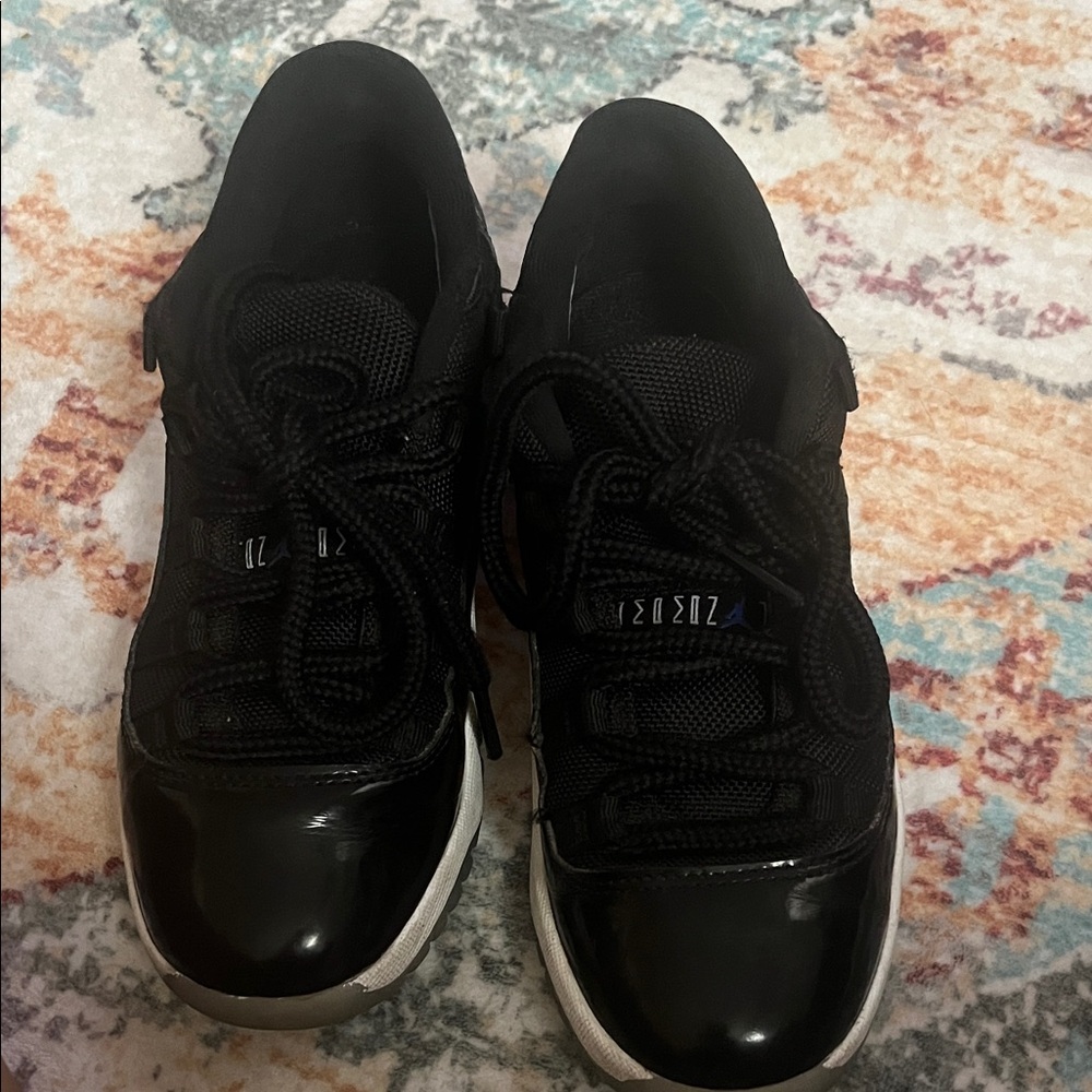 Black  kinds Athletic Shoes size 3